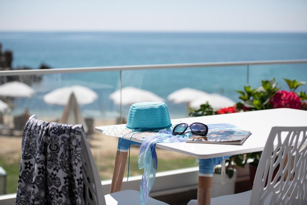 Almare Seaside Studios & Suites - Sarti Sithonia Luaran gambar