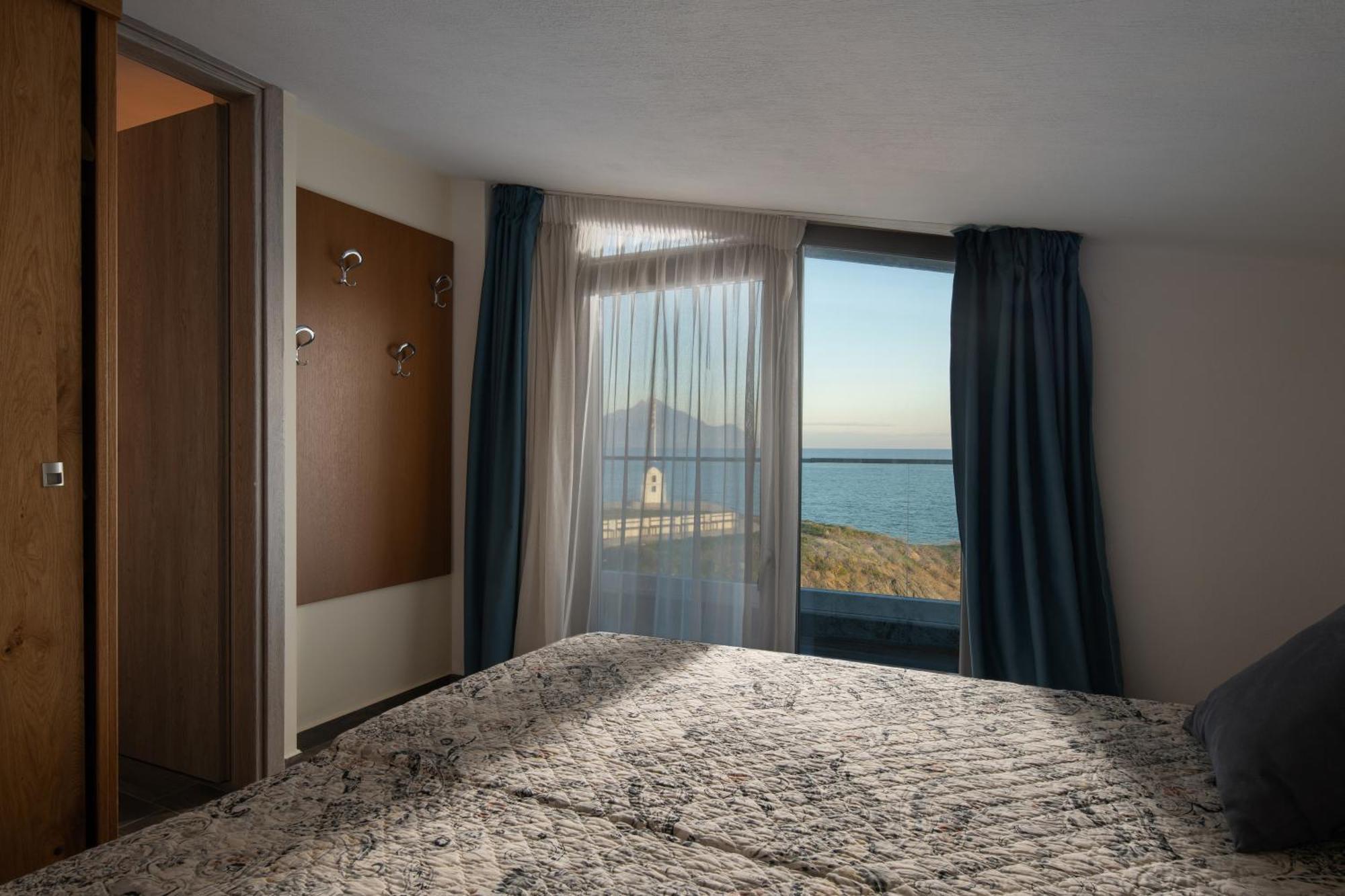 Almare Seaside Studios & Suites - Sarti Sithonia Luaran gambar