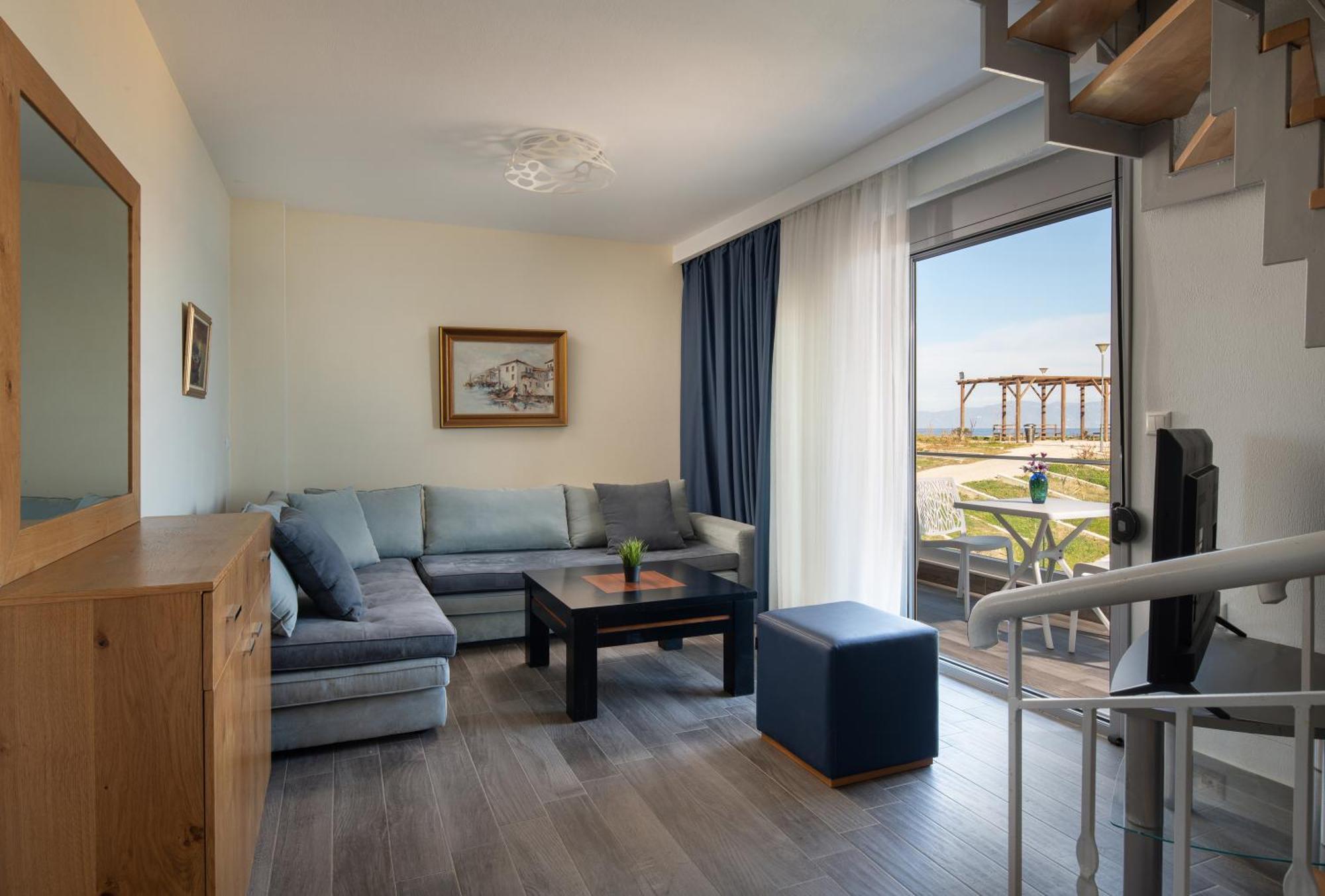 Almare Seaside Studios & Suites - Sarti Sithonia Luaran gambar
